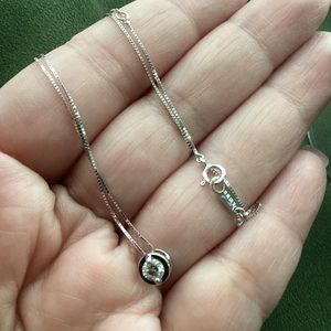 18K White Gold 0.20C Natural Diamond Necklace